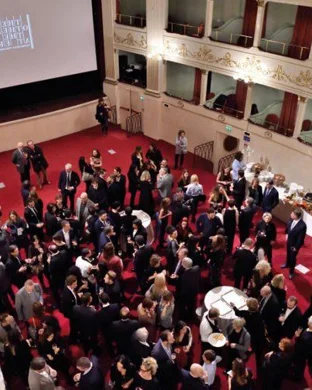 Red Carpet Hollywood Murder Mystery Dinner Theatre